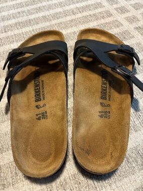 Birkenstock Women’s Black Gizeh Leather Thong Sandals
